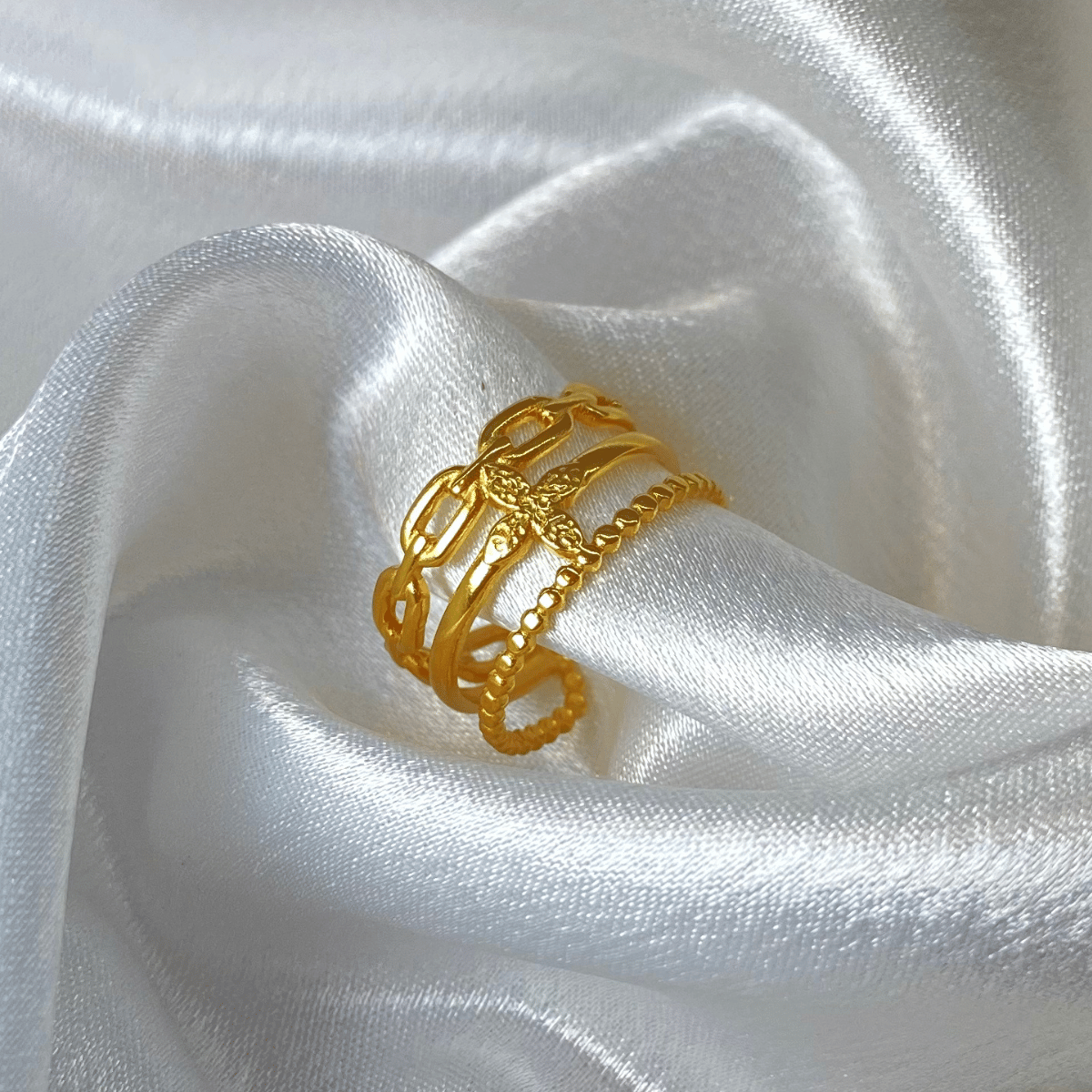 Golden Grace Ornate Band Ring