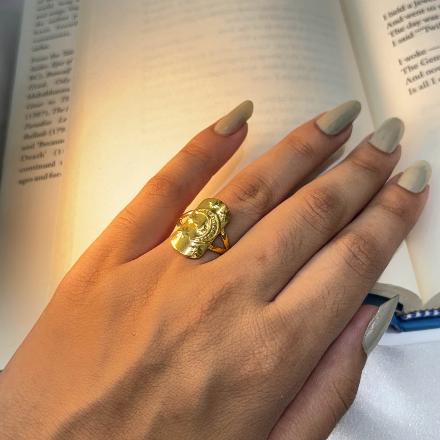 Golden Night: Crescent Moon Ring