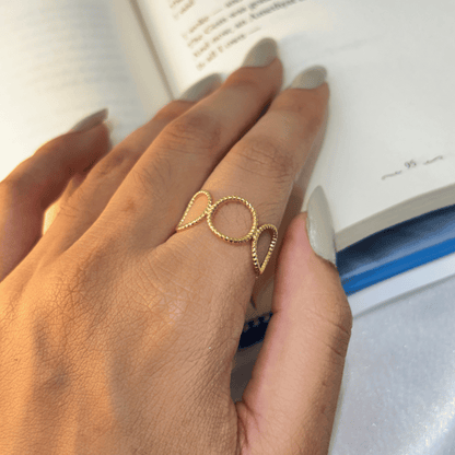 Eternal Loops Golden Links Ring