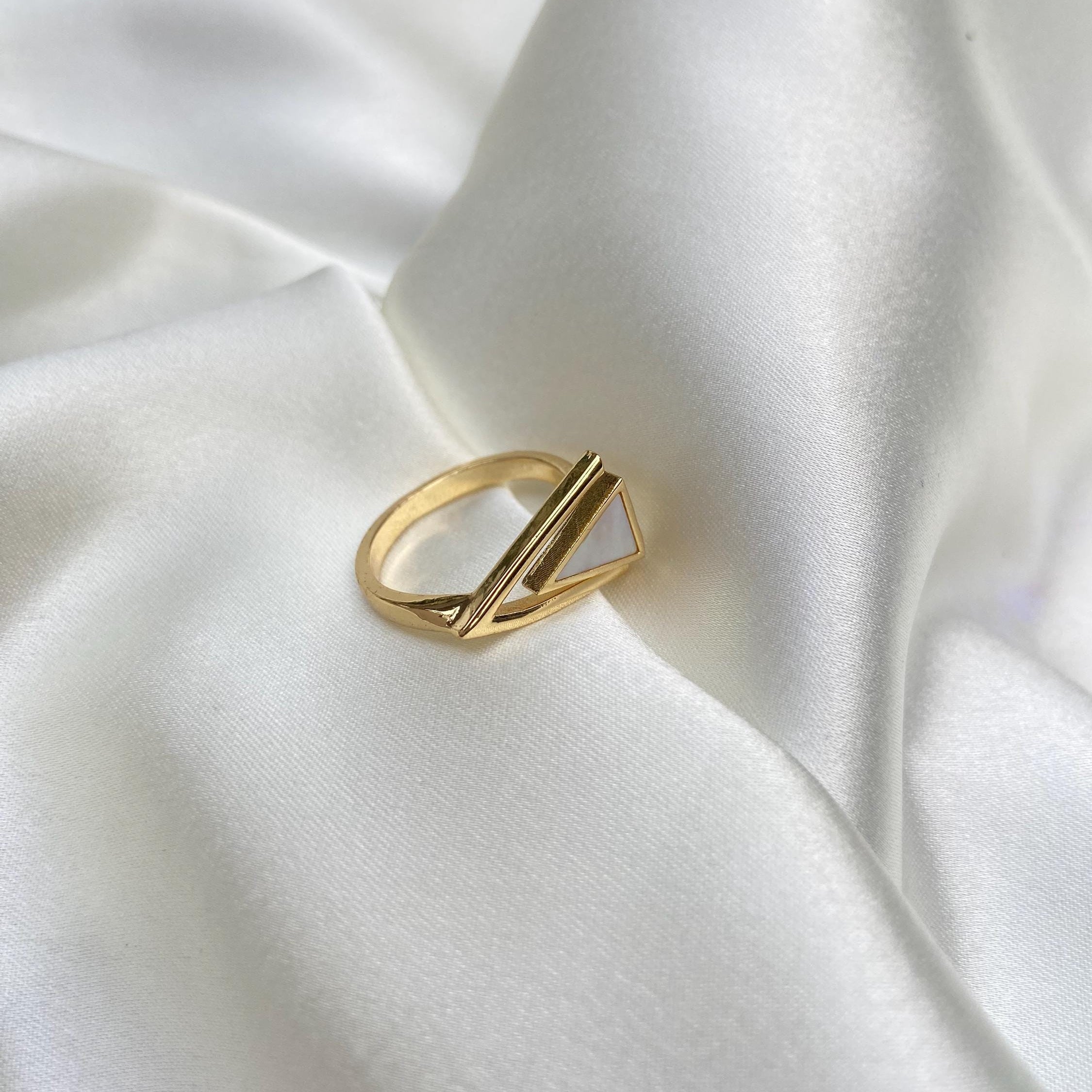 Bold Apex Geometric Ring