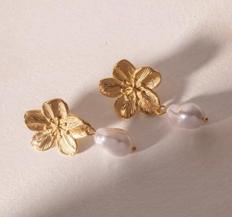 Baroque Pearl Drop Flower Earrings