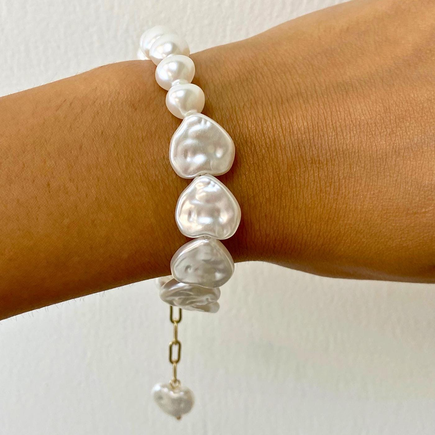 Gold pearl heart bracelet