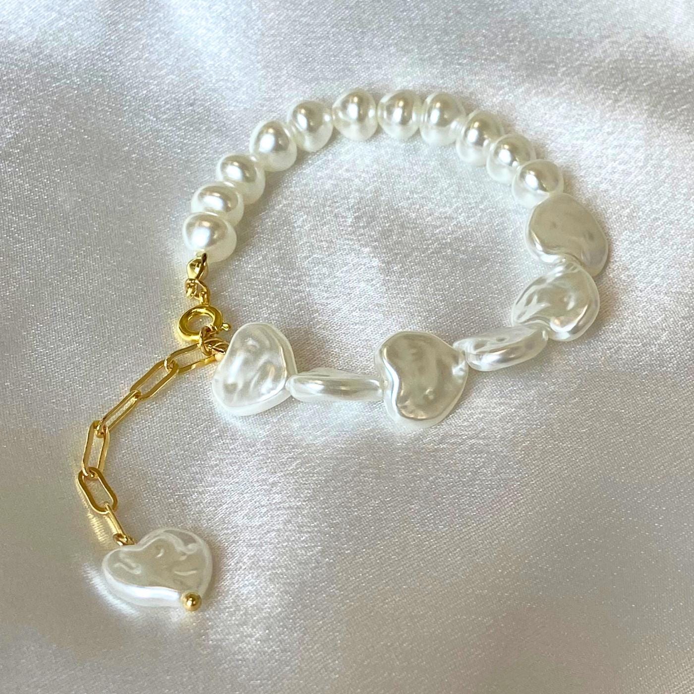 Gold pearl heart bracelet