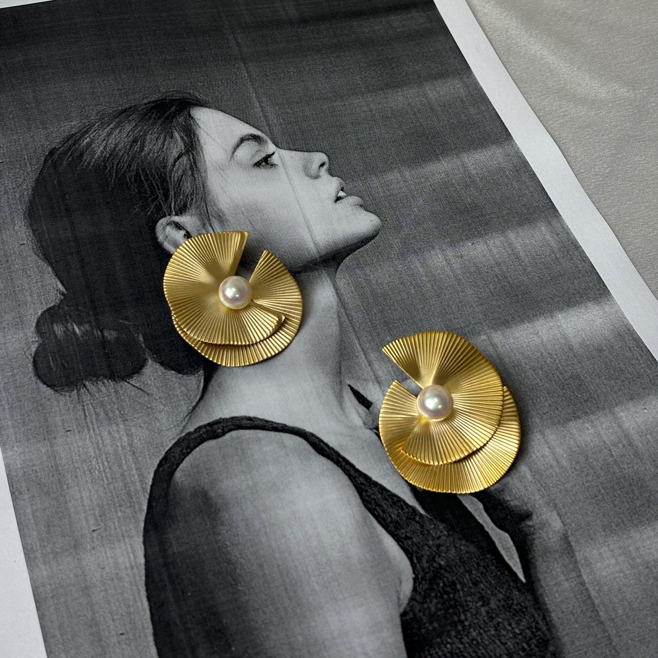 Pearl Fan Gold-Plated Earrings