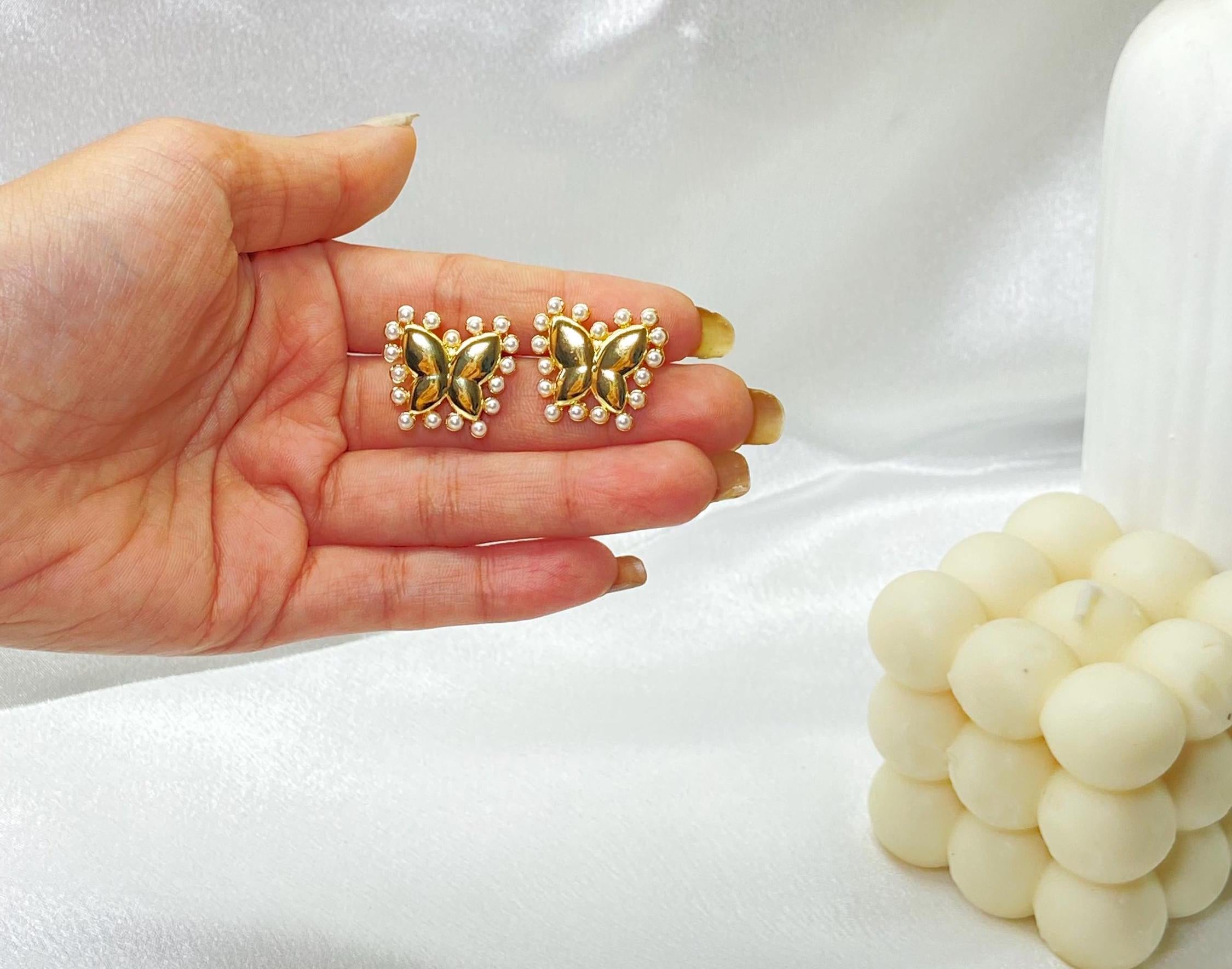 Gold-Plated Butterfly Pearl Stud