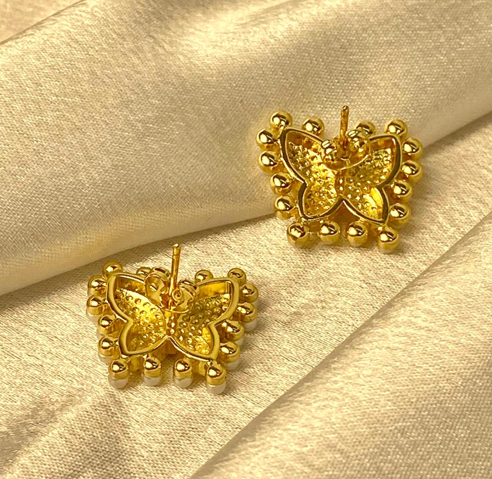 Gold-Plated Butterfly Pearl Stud