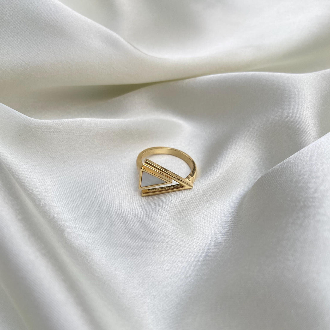Bold Apex Geometric Ring